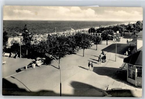 Bansin Dorf Strandpromenade