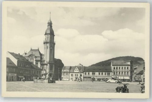 Bilina Marktplatz, Rathaus, Brunnen