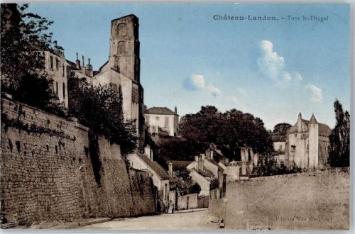 Chateau-Landon Tour St.Thugal