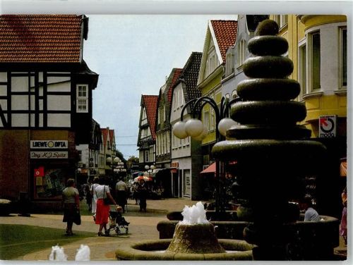Lübbecke Brunnen in der Fußgängerzone Geschäft