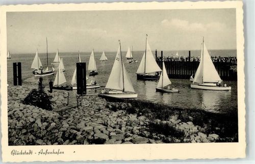 Glückstadt Außenhafen Seegelboote