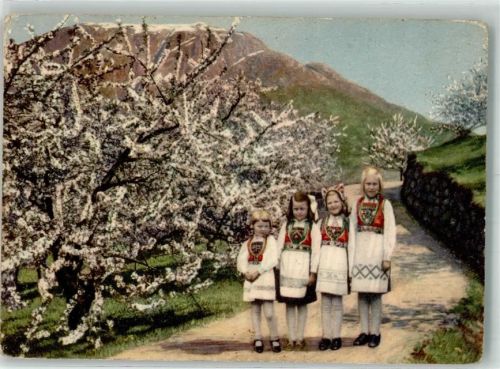 Hardangerfjord Tracht Kinder