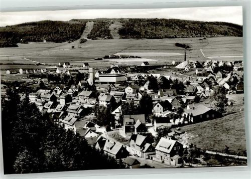 Willingen Panorama des Ortes mit Pfarrkirche St. Augustinus und neuer Ev. Kirche Fotograf Werner