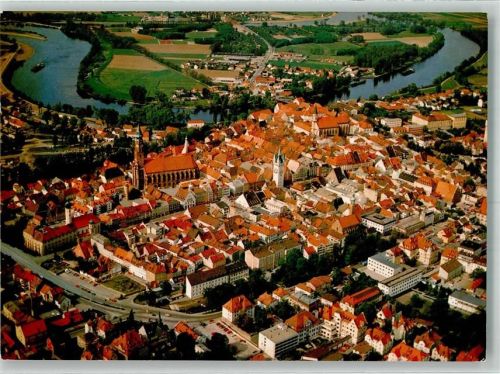Straubing Fliegeraufnahme des Ortes mit dem Stadtturm und Basilika St. Jakob Fotograf Stern