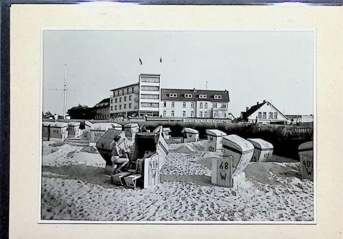 Duhnen Foto montiert auf Karton Strand vor dem Strandhotel Fotograf Otto Schulze