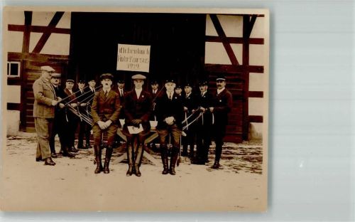 1929 Teilnehmer eines Fuhrkursus mit Zügeln in der Hand