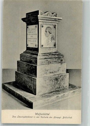 Wolfenbüttel Lessingdenkmal in der Vorhalle der Herzoglichen Bibliothek