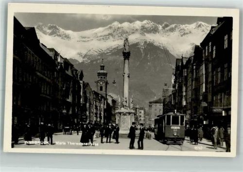 Innsbruck Annasäule Denkmal Straßenbahn Maria Theresienstrasse