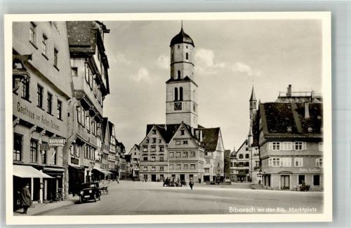 Biberach Marktplatz mit Stadtpfarrkirche St. Martin Gasthaus zum Roten Ochsen Oldtimer