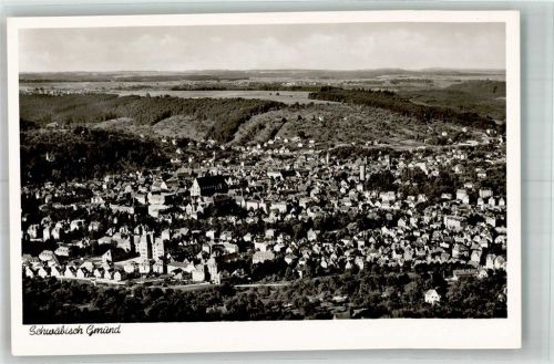 Schwäbisch Gmünd Fliegeraufnahme des Ortes mit Heilig-Kreuz-Münster