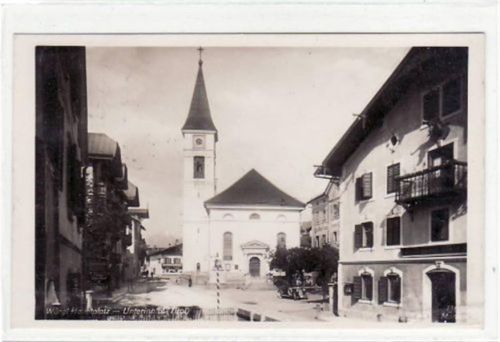 Wörgl mit Hauptplatz und Kirche gelaufen von 1931. Gute Erhaltung.