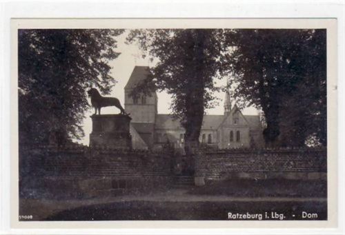 Ratzeburg Ratzeburg mit Dom. Feldpost, Stempel von 1943 kleiner Knick unten rechts, kleiner Riß rechter Rand, sonst gut erhalten
