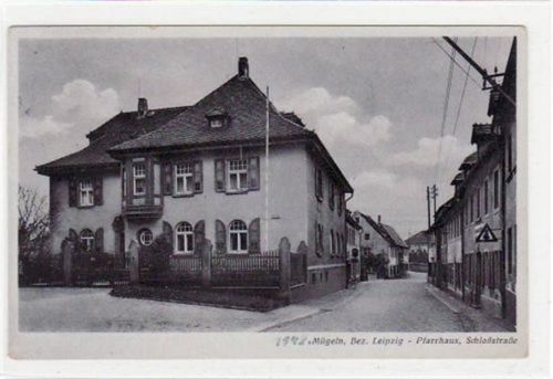 Mügeln Mügeln mit Pfarrhaus und Schloßstraße ungelaufen kleiner Knick unten links, leicht fleckig, sonst gut erhalten.