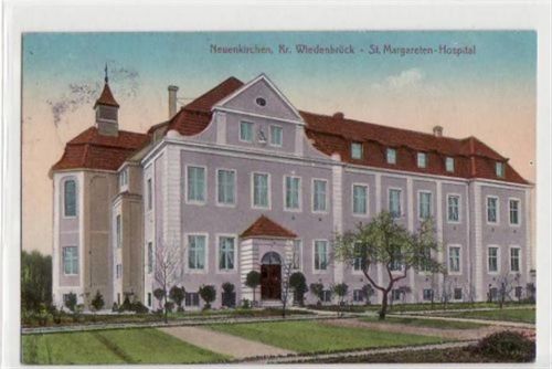 Neuenkirchen Krs. Wiedenbrück mit St. Margareten-Hospital. Feldpost, Stempel von 1916. Leichte Stempelspuren, Rückseite leicht fleckig, sonst gut erhalten
