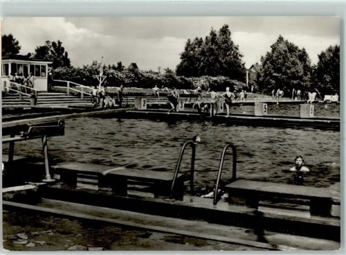 Salzwedel Schwimmbad Volksbad Badegäste Startblock