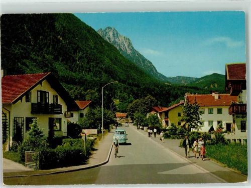 Piding Bahnhofstraße mit Hohenstaufen VW T1 Fahrrad