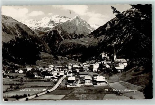 Matrei 975 m Kirche Berge Schnee