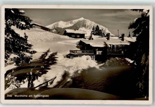 Alte Wurzhütte Schnee