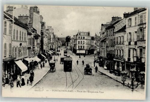 Fontainebleau Place de l`Etape aux Vins Straßenbahn