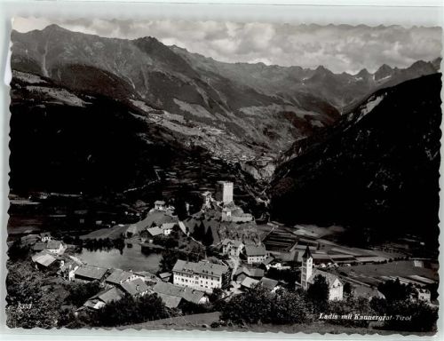 Ladis Burg Laudegg Kirche