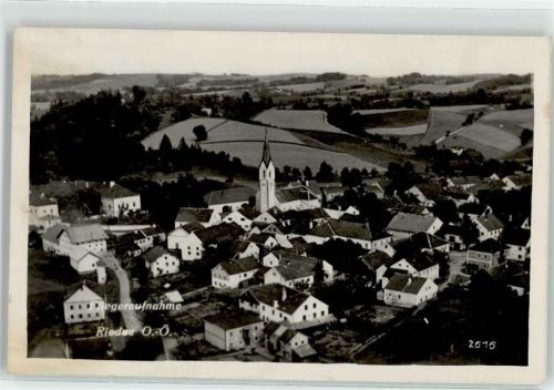 4752 Riedau 1937 - Fliegeraufnahme Kirche