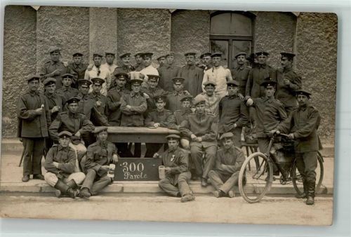 1907 Gruppenfoto Tisch Fahrrad Bierkrug Tabakspfeife Schild 300 Parole
