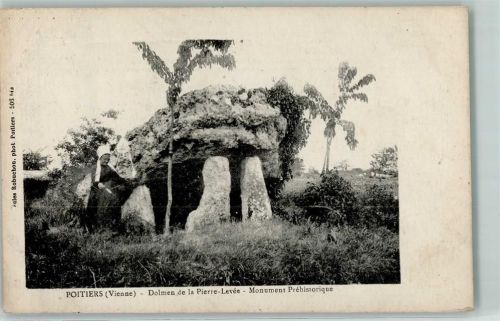 Poitiers Dolmen de la Pierre-Levee Monument Prehistorique