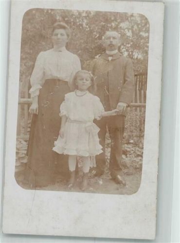 Schkeuditz 1907 Mutter und Vater mit Tochter Ort lt. Stempel
