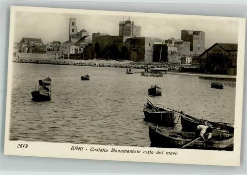 Bari Burg Festung Hafen