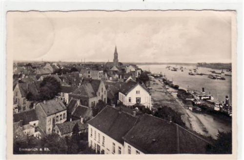 Emmerich mit Teilansicht gelaufen, mit Marke und Stempel von 1939 kleiner Knick oben rechts, Stempeldurchdruck, sonst gut erhalten