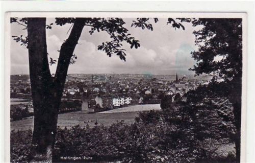 Hattingen gelaufen, mit Marke und Stempel von 1941. Leicht fleckig, sonst gut erhalten