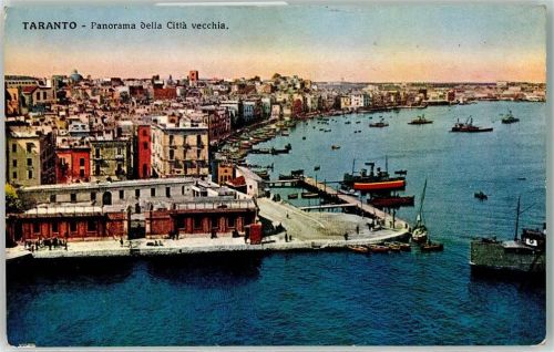 Taranto Citta vecchia Schiff