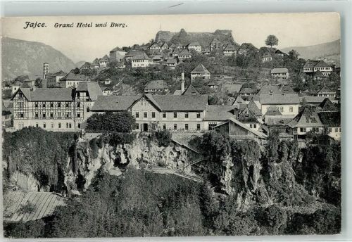 Jajce - Grand Hotel und Burg
