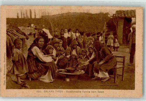 1917 Mazedonische Familie beim Essen Tracht