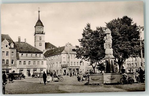 Bischofswerda Paradiesbrunnen auf dem Altmarkt Heinkelroller Motorrad DKW