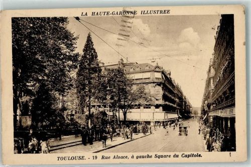 Toulouse Rue Alsace a gauche Square du Capitole Oldtimer