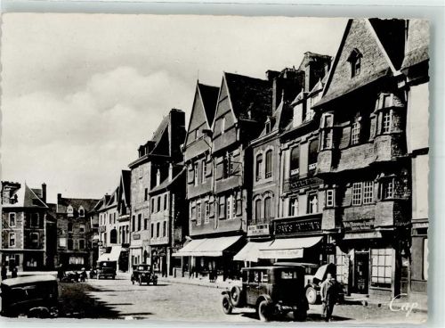 22300 Lannion Foto AK Place du Centre Auto Oldtimer
