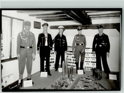 Oberreute Museum Stüble Puppen Uniform Militär Abzeichen Messer Mütze Ort handschriftlich Foto Original aus Archiv eines Ansichtskartenverlags