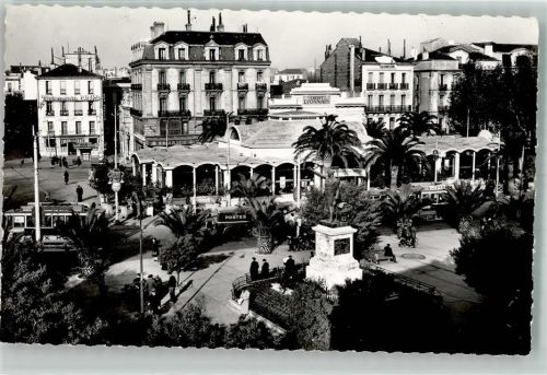 Perpignan Straßenbahn Denkmal Postauto Place Arago