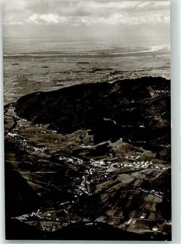 Untermünstertal Belchen mit Blick zur Rheinebene Fotograf Heinz Pfefferle