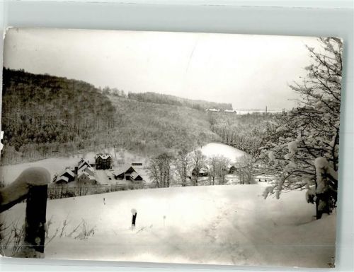 Beringhausen mit Gasthaus Pohl im Winter Foto Original aus Archiv eines Ansichtskartenverlags Ort handschriftlich