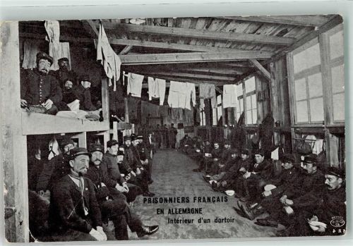 WK I Prisonniers Francais en Allemagne Interieur d`un dortoir