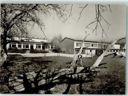 Perouse Gemeindehalle mit Kindergarten