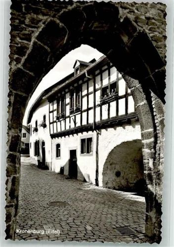 Kronenburg Gotischer Torbogender Befestigungsanlage