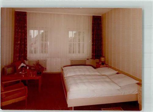 Bad Salzdetfurth Gästezimmer eines Hotels Foto Original aus Archiv eines Ansichtskartenverlags Ort handschriftlich