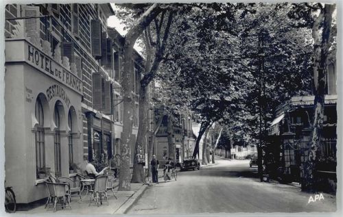 Lamalou-les-Bains Avenue et Cafe