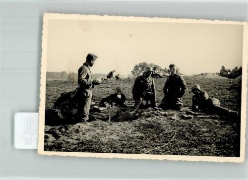 Bad Harzburg Landser in Uniform beim Biwak im Gelände Ort lt. Fotograf Deutschbein
