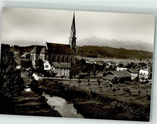 Übersee Panorama des Ortes mit der Pfarrkirche St. Nikolaus