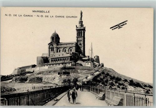 Marseille Doppeldecker über der Basilika Notre-Dame de la Garde
