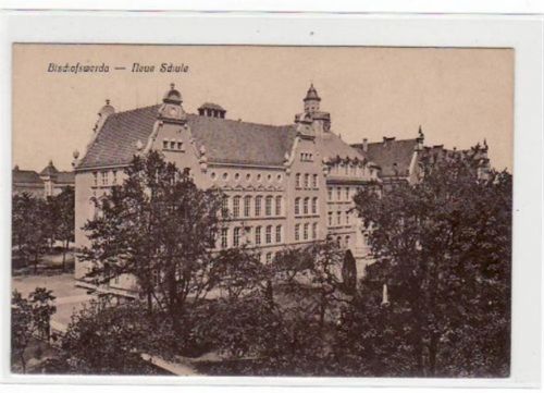 Bischofswerda Bischofswerda mit neuer Schule. Karte beschrieben. Gute Erhaltung.